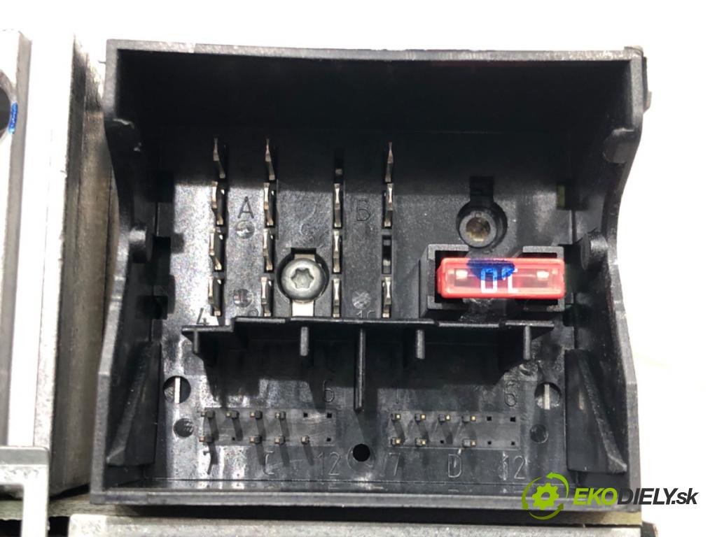 CITROEN C5 II (RC_) 2004 - 2022    2.0 HDi (RCRHRH) 100 kW [136 KM] olej napędowy 2004 - 2022  RADIO 7644034392 (Audio zariadenia)