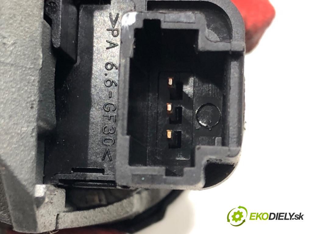 CITROEN C5 II (RC_) 2004 - 2022    2.0 HDi (RCRHRH) 100 kW [136 KM] olej napędowy 2004 - 2022  spinačka 9648445180 (Spínacie skrinky a kľúče)