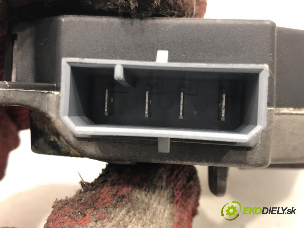 SAAB 9-3 Kombi (E50) 2005 - 2015    1.9 TiD 110 kW [150 KM] olej napędowy 2005 - 2015  Odpor, rezistor kúrenia vzduchu 73421312U (Odpory (rezistory) kúrenia)