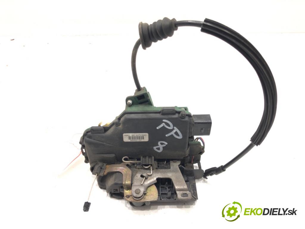VW BORA I (1J2) 1998 - 2013    1.9 TDI 96 kW [130 KM] olej napędowy 2000 - 2005  zámok dveře pravý přední část 