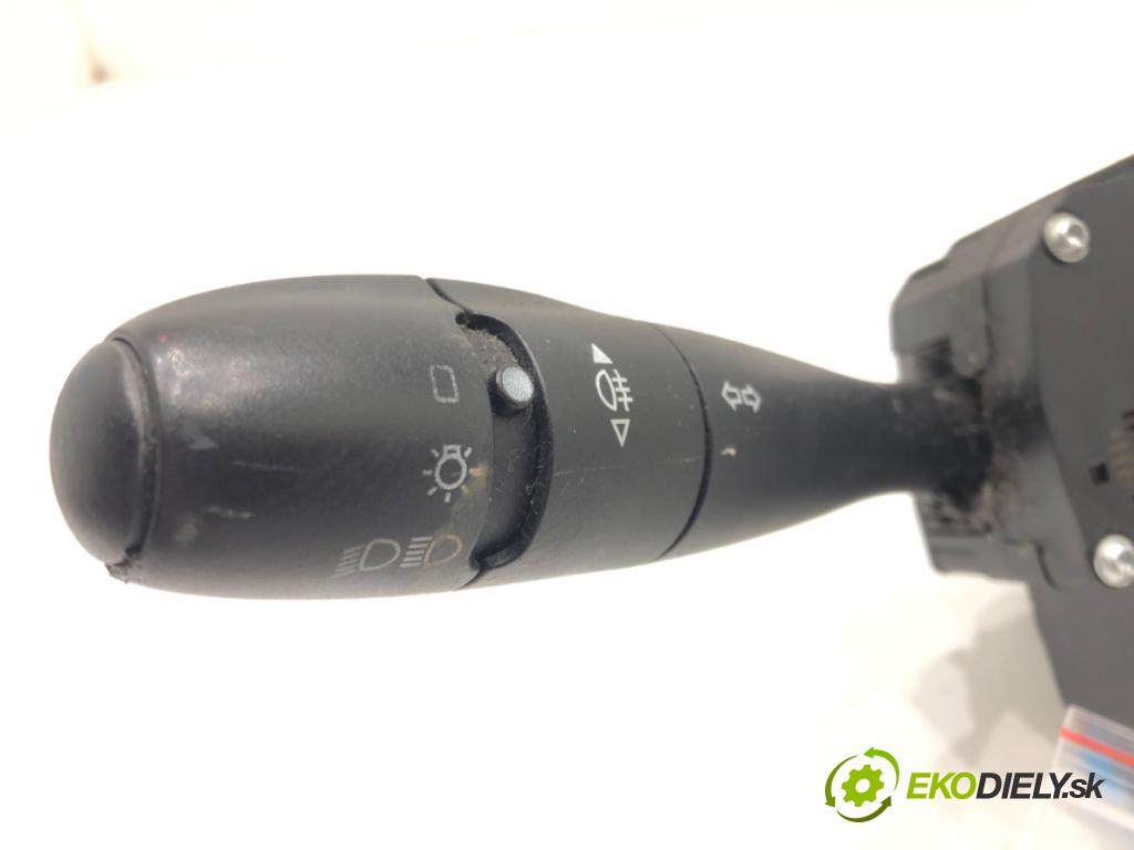 CITROEN C3 I (FC_, FN_) 2002 - 2022    1.1 i 44 kW [60 KM] benzyna 2002 - 2022  Prepínač kombinovaný 96576762XT (Prepínače, spínače, tlačidlá a ovládače kúrenia)