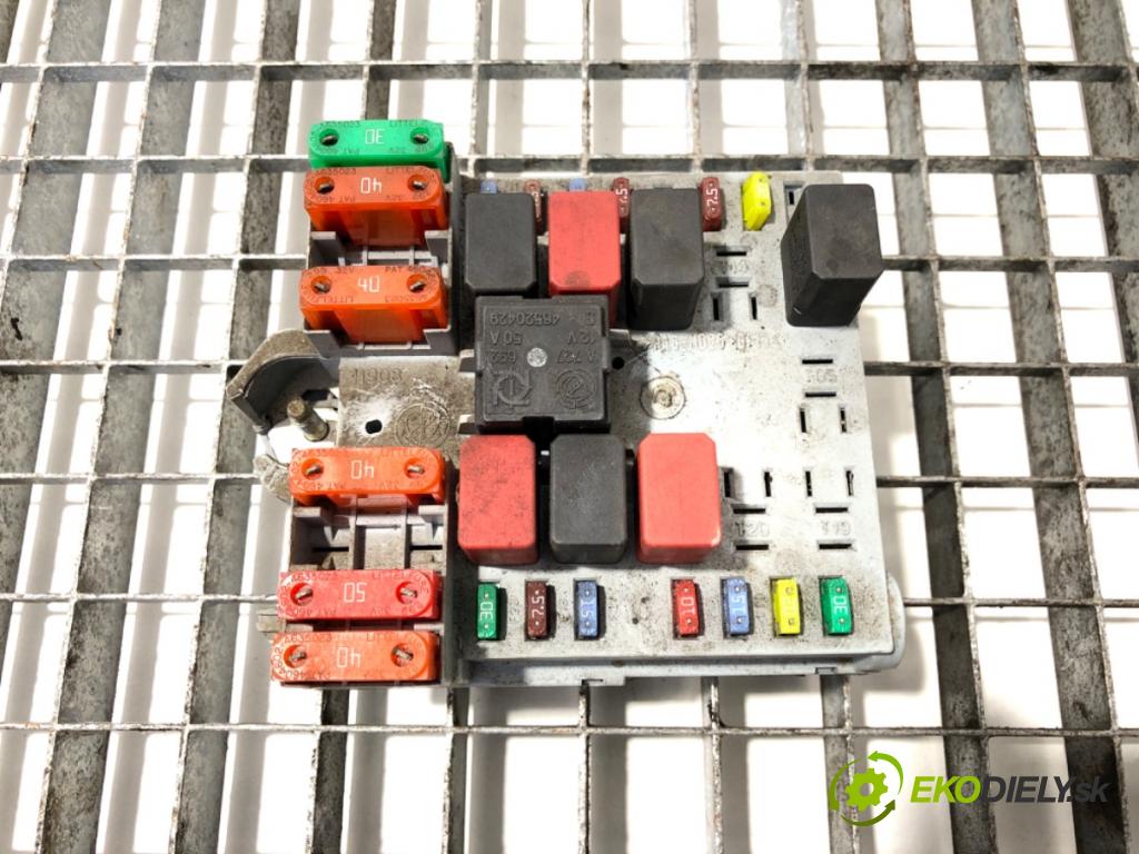 FIAT DUCATO Autobus (250_) 2006 - 2022    120 Multijet 2,3 D 88 kW [120 KM] olej napędowy 2006 - 2022  skříňka poistková 1349944080 (Pojistkové skříňky)