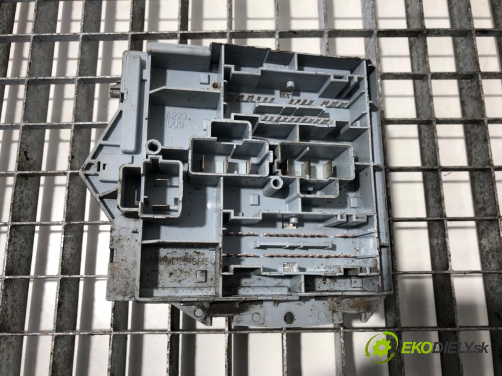 FIAT DUCATO Autobus (250_) 2006 - 2022    120 Multijet 2,3 D 88 kW [120 KM] olej napędowy 2006 - 2022  skříňka poistková 1349944080 (Pojistkové skříňky)