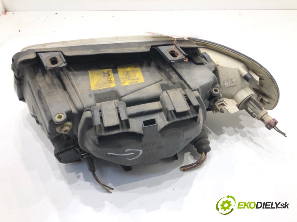 AUDI A4 B5 (8D2) 1994 - 2001    1.9 TDI 66 kW [90 KM] olej napędowy 1995 - 2000  Svetlomet pravy predný 1307022195