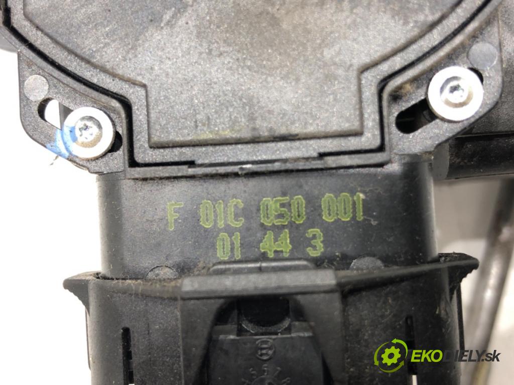 OPEL ZAFIRA A nadwozie wielkoprzestrzenne (MPV) (T98) 1999 - 2005    2.0 DTI 16V (F75) 74 kW [101 KM] olej napędowy 2000 - 2005  Potenciometer plynu F01C050001 (Pedále)