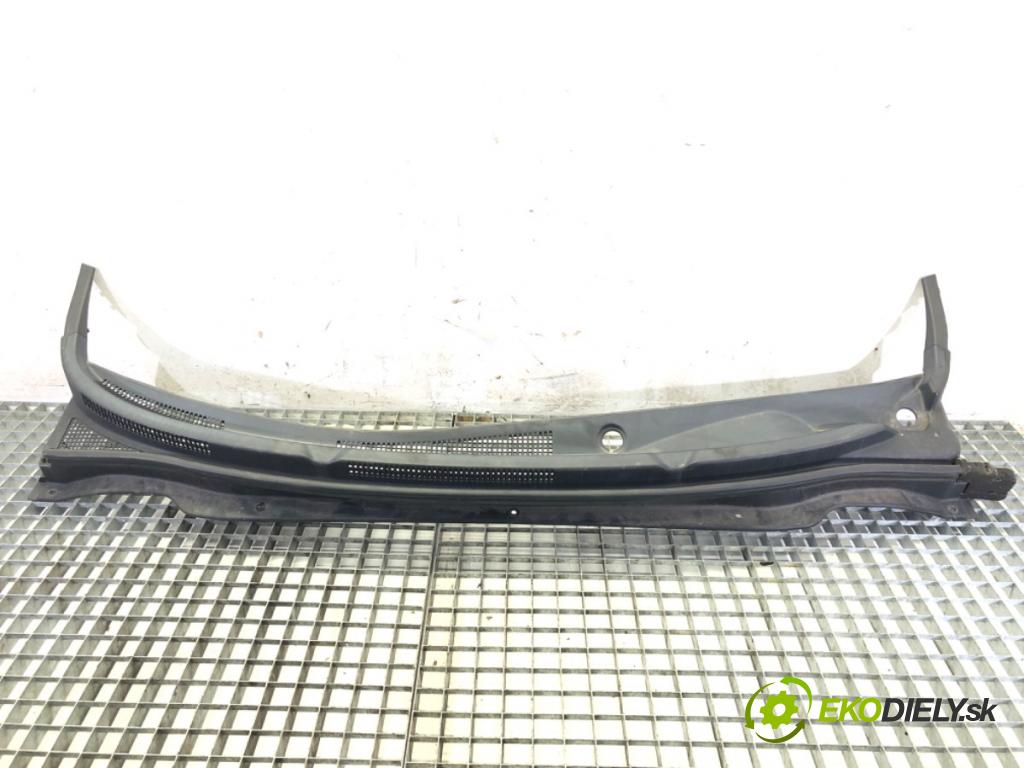 KIA CEED SW (ED) 2007 - 2012    1.6 CRDi 90 66 kW [90 KM] olej napędowy 2007 - 2012  Torpédo, plast pod čelné okno 86151-1H000 (Torpéda)