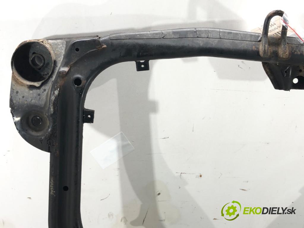 KIA CEED SW (ED) 2007 - 2012    1.6 CRDi 90 66 kW [90 KM] olej napędowy 2007 - 2012  výztuha pod motor  (Výztuhy přední)