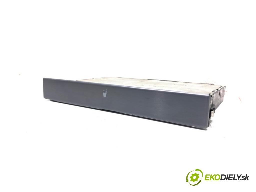 VW GOLF IV (1J1) 1997 - 2008    1.9 TDI 74 kW [101 KM] olej napędowy 2000 - 2005  Držiak na nápoje  (Úchyty, držiaky na nápoje)