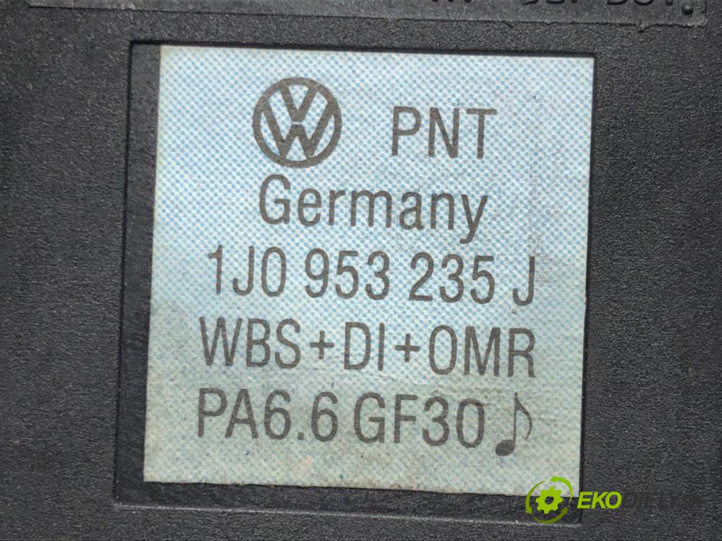 VW GOLF IV (1J1) 1997 - 2008    1.9 TDI 74 kW [101 KM] olej napędowy 2000 - 2005  Spínač svetiel výstražných (núdzových) 1J0953235J (Prepínače, spínače, tlačidlá a ovládače kúrenia)