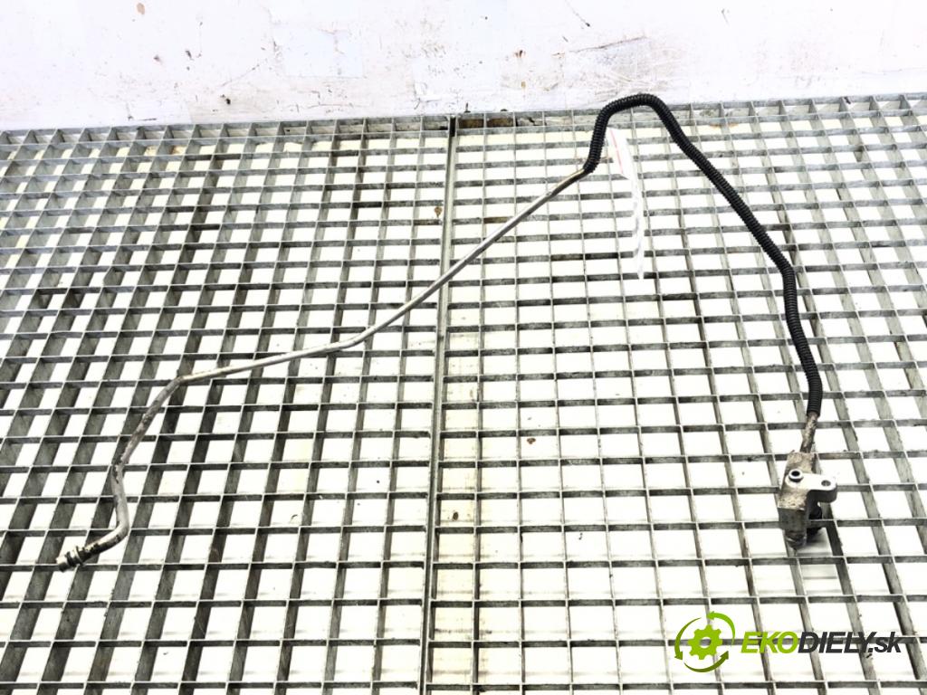 TOYOTA YARIS (_P9_) 2005 - 2014    1.4 D-4D (NLP90_) 66 kW [90 KM] olej napędowy 2005 - 2012  rúrka klimatizácie  (Rúrky klimatizácie)