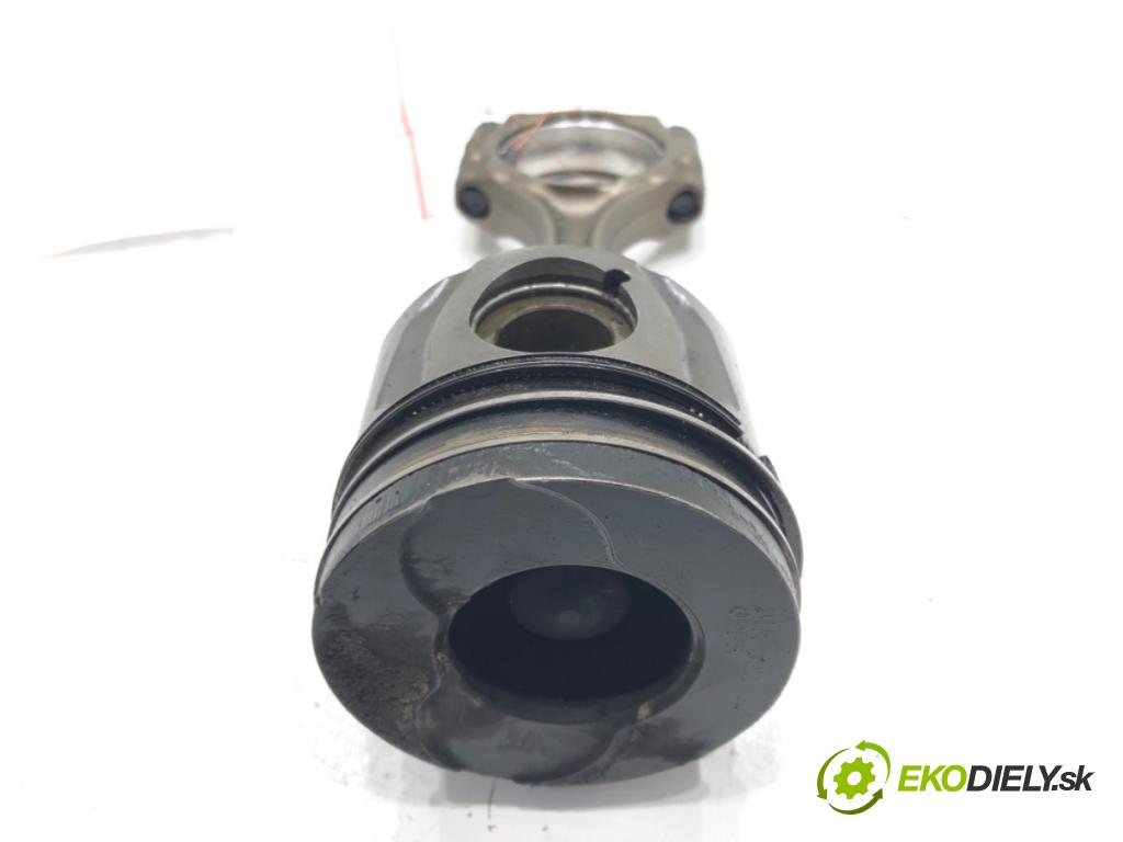 TOYOTA YARIS (_P9_) 2005 - 2014    1.4 D-4D (NLP90_) 66 kW [90 KM] olej napędowy 2005 - 2012  PIEST: ojnica 1ND-TV (Piest)