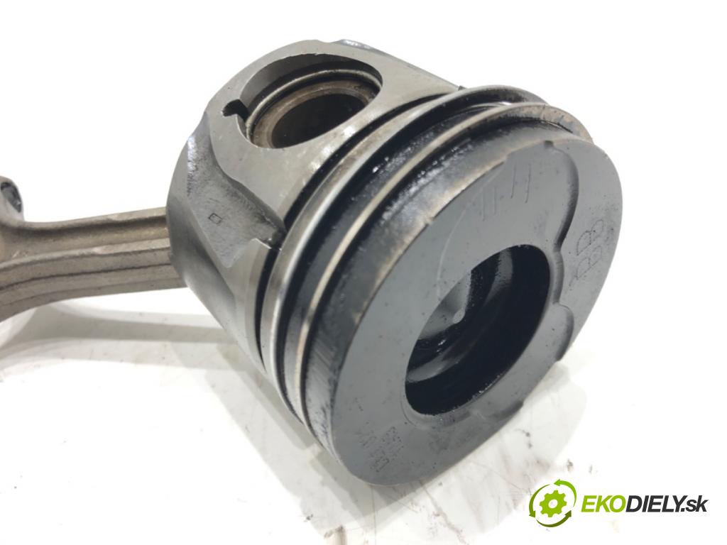 TOYOTA YARIS (_P9_) 2005 - 2014    1.4 D-4D (NLP90_) 66 kW [90 KM] olej napędowy 2005 - 2012  PIEST: ojnica 1ND-TV (Piest)