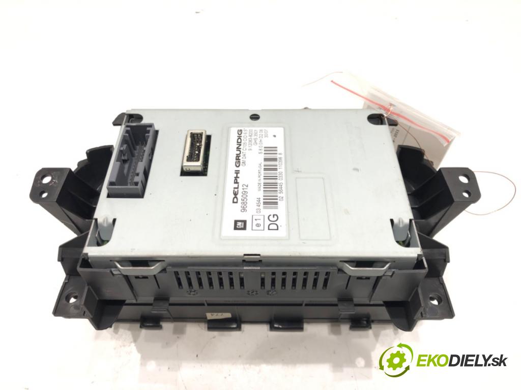 OPEL ANTARA A (L07) 2006 - 2022    2.0 CDTI 110 kW [150 KM] olej napędowy 2006 - 2011  Dislpej 96850912 (Prístrojové dosky, displeje)