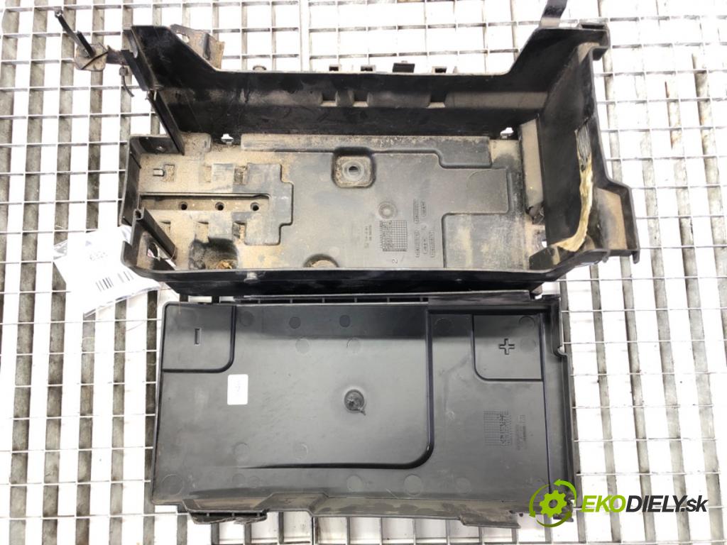 OPEL INSIGNIA A Sports Tourer (G09) 2008 - 2017    2.0 CDTI (35) 96 kW [131 KM] olej napędowy 2008 - 2015  Obal akumulátora 13330946