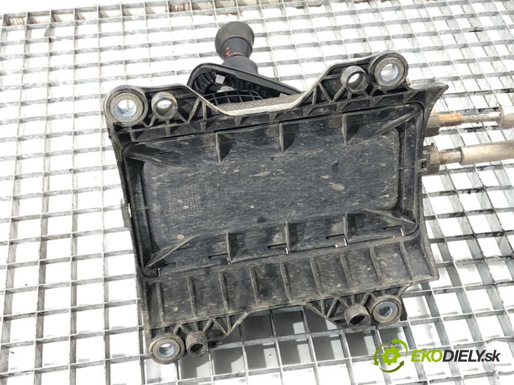 FIAT GRANDE PUNTO (199_) 2005 - 2022    1.3 D Multijet 55 kW [75 KM] olej napędowy 2005 - 2022  Kulisa  (Rýchlostné páky / kulisy)