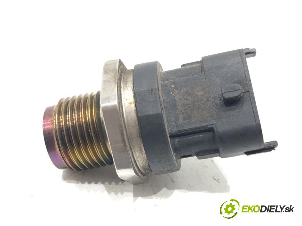 FIAT GRANDE PUNTO (199_) 2005 - 2022    1.3 D Multijet 55 kW [75 KM] olej napędowy 2005 - 2022  Snímač tlaku paliva 0281002903 (Snímače)