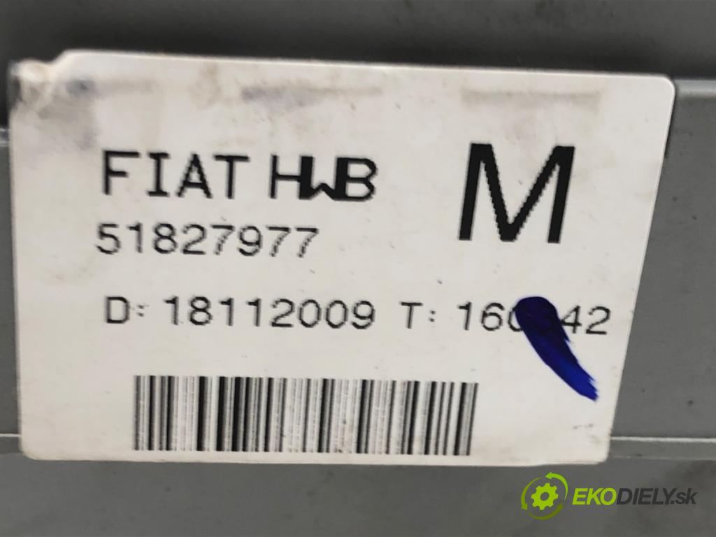 FIAT GRANDE PUNTO (199_) 2005 - 2022    1.3 D Multijet 55 kW [75 KM] olej napędowy 2005 - 2022  Skrinka poistková 51827977 (Poistkové skrinky)