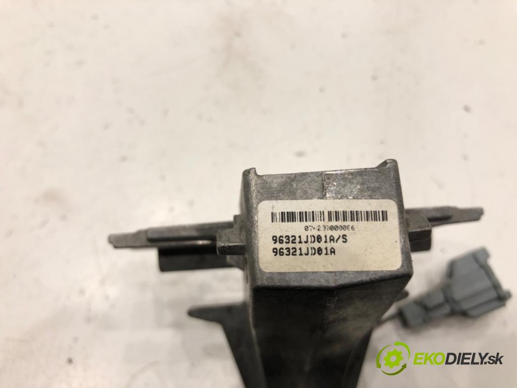 NISSAN QASHQAI / QASHQAI +2 I (J10, NJ10, JJ10E) 2006 - 2014    2.0 dCi 110 kW [150 KM] olej napędowy 2007 - 2013  zpětné zrcátko vnitřní 96321JD01A (Světla vnitřní)