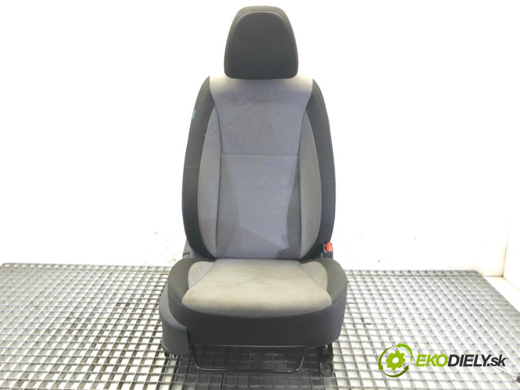 HYUNDAI i20 II (GB, IB) 2014 - 2022    1.1 CRDi 55 kW [75 KM] olej napędowy 2014 - 2022  Sedadlo pravy predný 