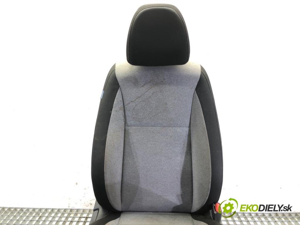 HYUNDAI i20 II (GB, IB) 2014 - 2022    1.1 CRDi 55 kW [75 KM] olej napędowy 2014 - 2022  sedadlo pravý přední část