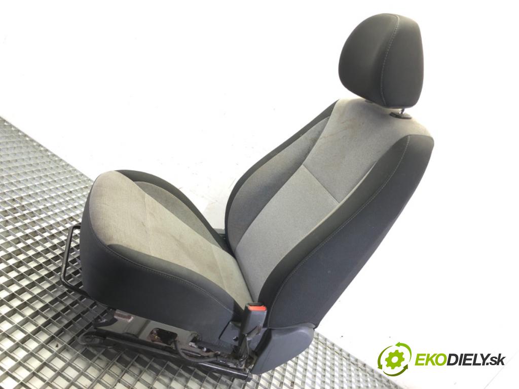 HYUNDAI i20 II (GB, IB) 2014 - 2022    1.1 CRDi 55 kW [75 KM] olej napędowy 2014 - 2022  sedadlo pravý přední část