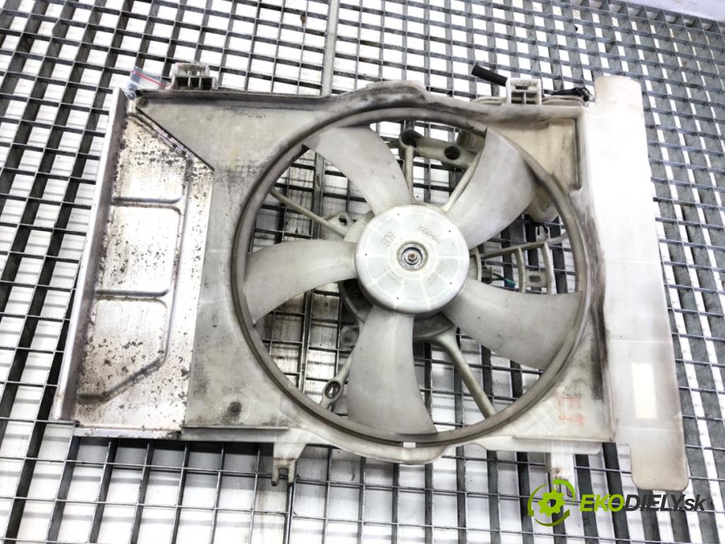 TOYOTA YARIS (_P9_) 2005 - 2014    1.33 VVT-i (NSP90_) 74 kW [100 KM] benzyna 2008 - 2011  Ventilátor chladiča 16363-0D090 (Ventilátory)