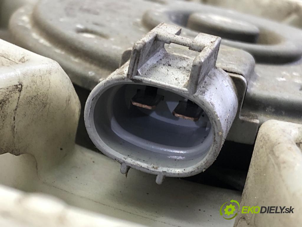 TOYOTA YARIS (_P9_) 2005 - 2014    1.33 VVT-i (NSP90_) 74 kW [100 KM] benzyna 2008 - 2011  Ventilátor chladiča 16363-0D090 (Ventilátory)