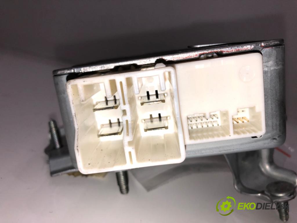 TOYOTA YARIS (_P9_) 2005 - 2014    1.33 VVT-i (NSP90_) 74 kW [100 KM] benzyna 2008 - 2011  Modul servočerpadlo 89650-0D180 (Ostatné)