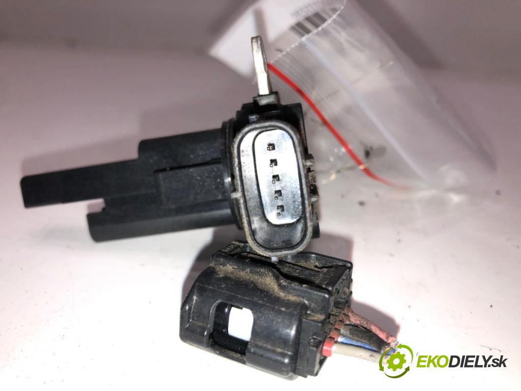 TOYOTA YARIS (_P9_) 2005 - 2014    1.33 VVT-i (NSP90_) 74 kW [100 KM] benzyna 2008 - 2011  Váha vzduchu 22204-37010 (Váhy vzduchu)