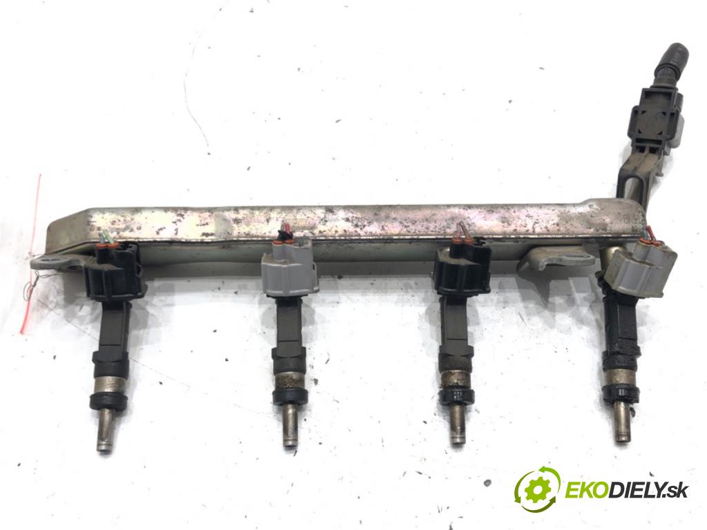 TOYOTA YARIS (_P9_) 2005 - 2014    1.33 VVT-i (NSP90_) 74 kW [100 KM] benzyna 2008 - 2011  Lišta vstrekovacia  (Vstrekovacie lišty)