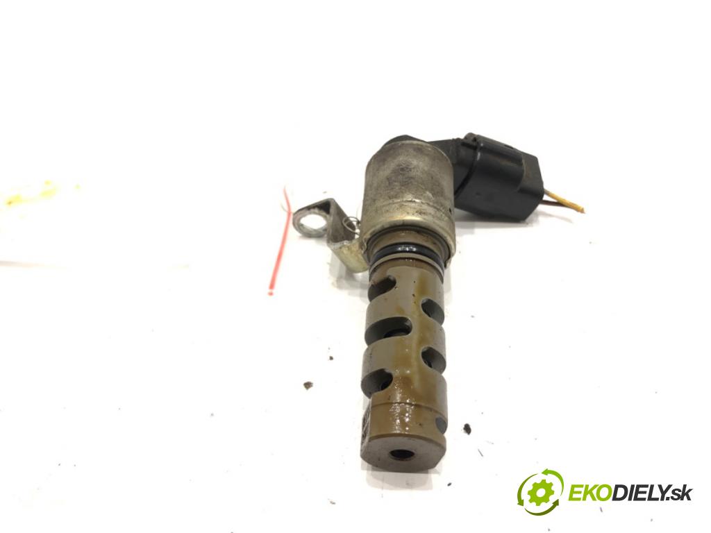 TOYOTA YARIS II liftback 2009 74 kW 1.33 VVT-i (NSP90_) 1329 snímač variabilní fázy 347010-522021 (Snímač)