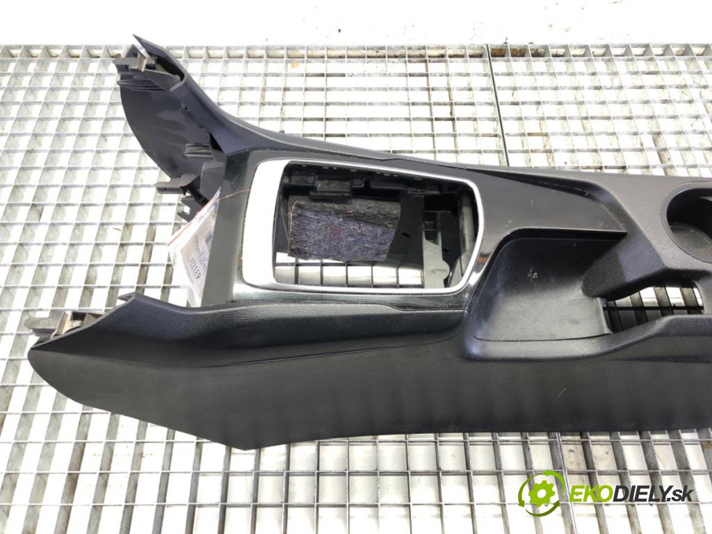 PEUGEOT 308 SW II (LC_, LJ_, LR_, LX_, L4_) 2014 - 2021    1.6 BlueHDi 100 73 kW [99 KM] olej napędowy 2014 - 2021  Tunel stredový 96775883 (Stredový tunel / panel)