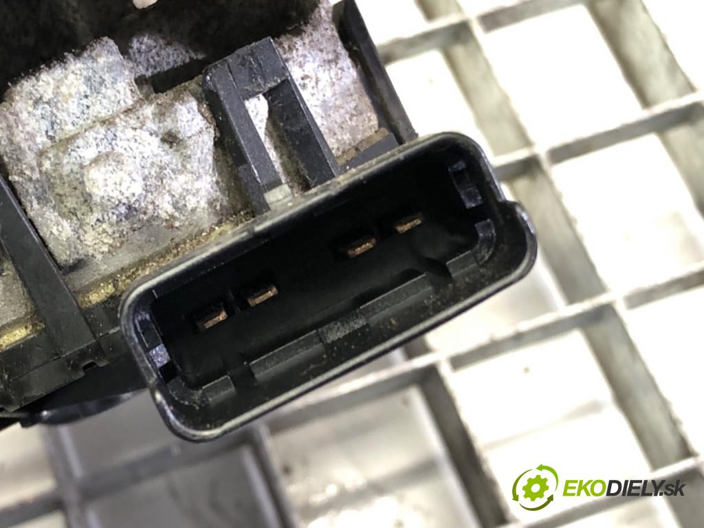 PEUGEOT 308 SW II (LC_, LJ_, LR_, LX_, L4_) 2014 - 2021    1.6 BlueHDi 100 73 kW [99 KM] olej napędowy 2014 - 2021  Mechanizmus stieračov predný  (Motorčeky stieračov predné)