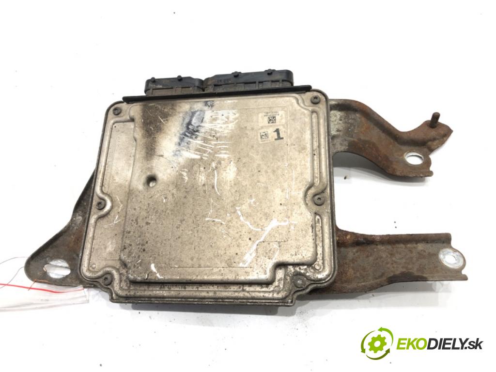 TOYOTA YARIS (_P9_) 2005 - 2014    1.4 D-4D (NLP90_) 66 kW [90 KM] olej napędowy 2005 - 2012  riadiaca jednotka Motor 89661-0DC21 (Riadiace jednotky)