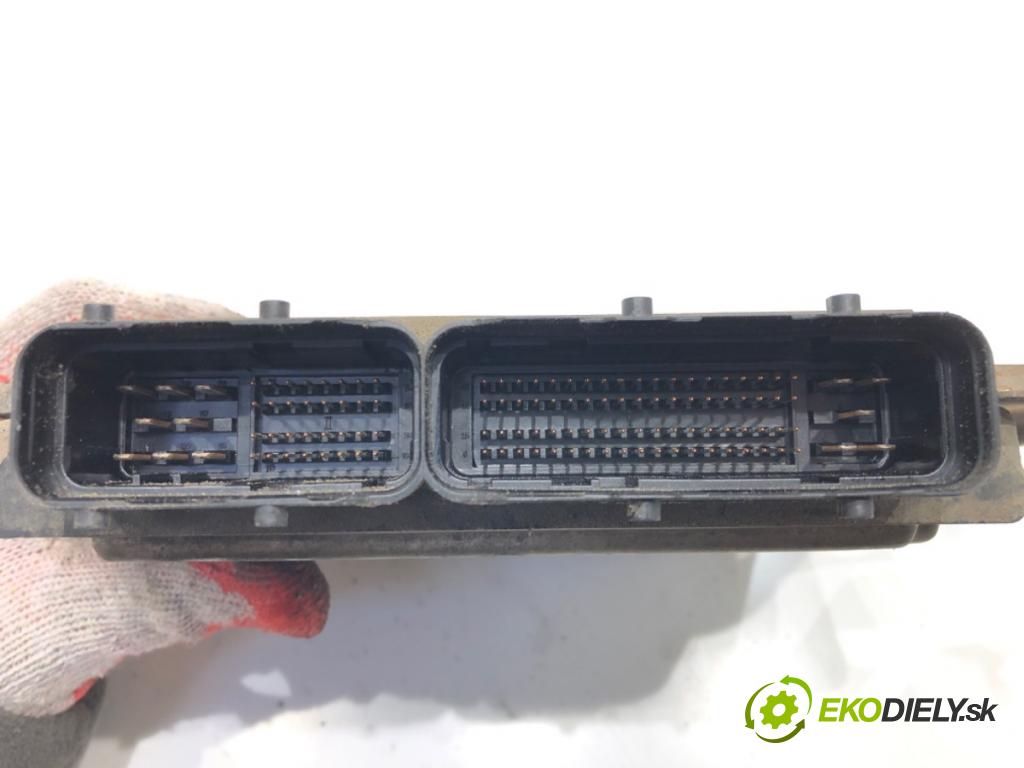 TOYOTA YARIS (_P9_) 2005 - 2014    1.4 D-4D (NLP90_) 66 kW [90 KM] olej napędowy 2005 - 2012  riadiaca jednotka Motor 89661-0DC21 (Riadiace jednotky)