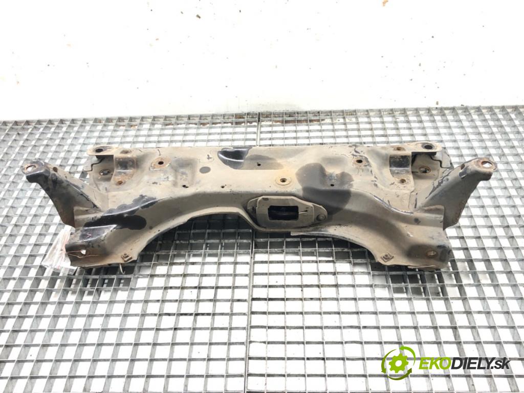 TOYOTA YARIS (_P9_) 2005 - 2014    1.4 D-4D (NLP90_) 66 kW [90 KM] olej napędowy 2005 - 2012  výztuha pod motor  (Výztuhy přední)