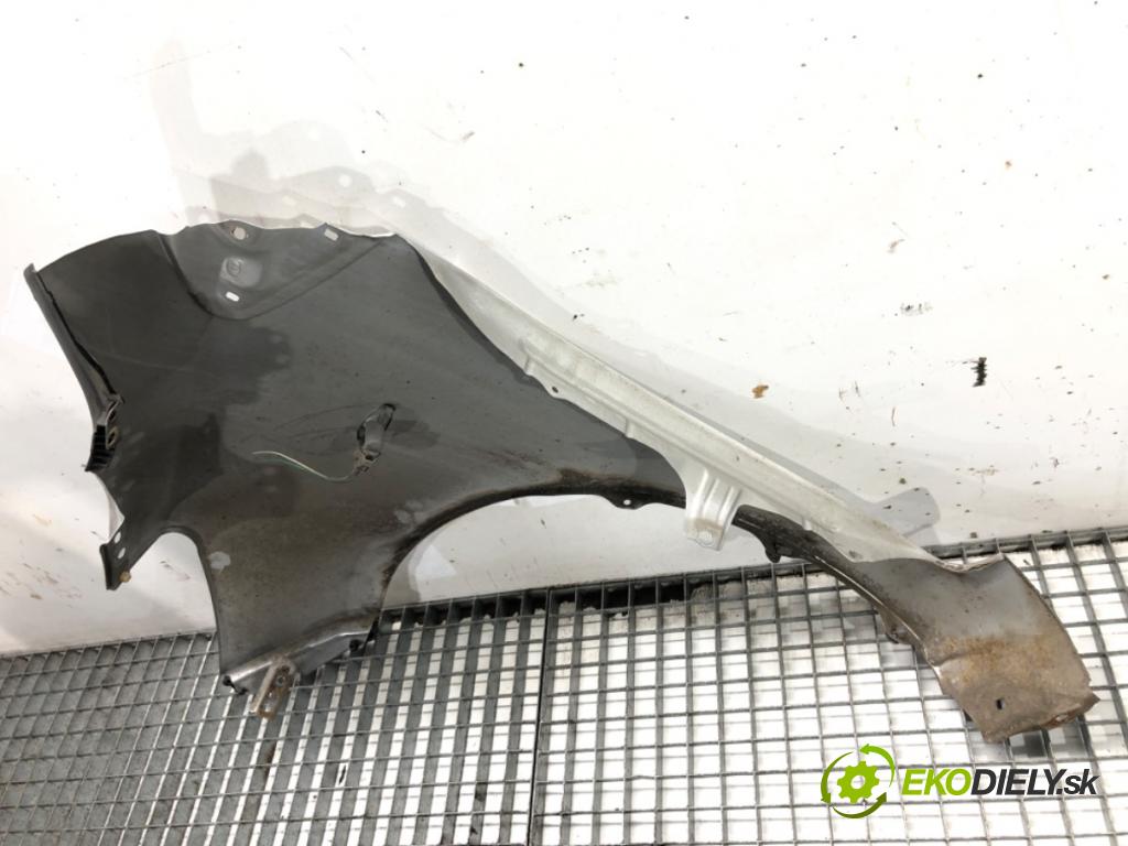 TOYOTA YARIS (_P9_) 2005 - 2014    1.4 D-4D (NLP90_) 66 kW [90 KM] olej napędowy 2005 - 2012  blatník pravý přední část