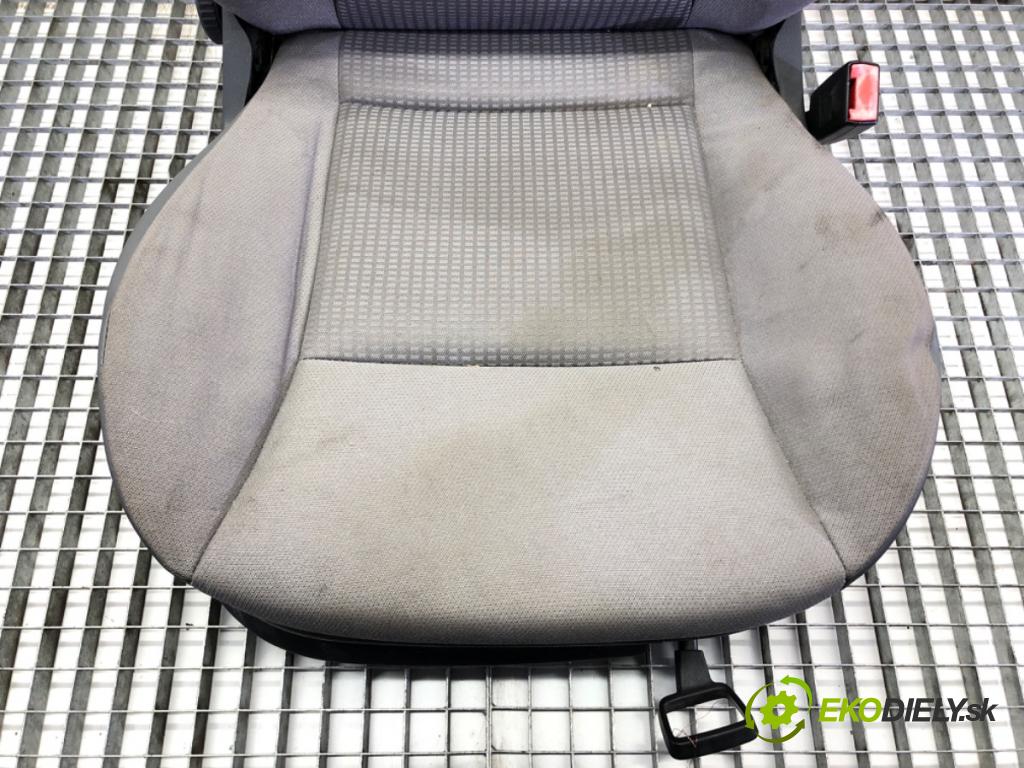 SEAT IBIZA III (6L1) 2002 - 2009    1.4 16V 55 kW [75 KM] benzyna 2002 - 2007  Sedadlo pravy predný