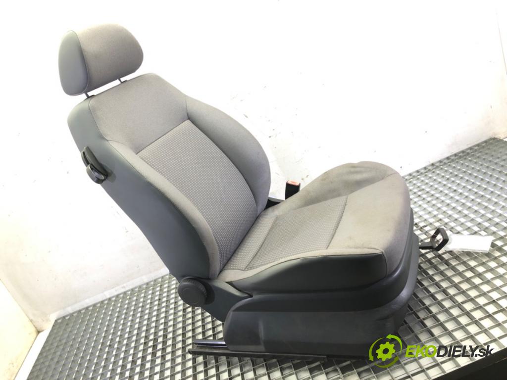 SEAT IBIZA III (6L1) 2002 - 2009    1.4 16V 55 kW [75 KM] benzyna 2002 - 2007  Sedadlo pravy predný