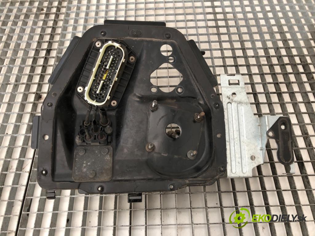 SCANIA P,G,R,T - series 2003 - 2022    R 450  PEDÁL: 1435680 (Pedále)