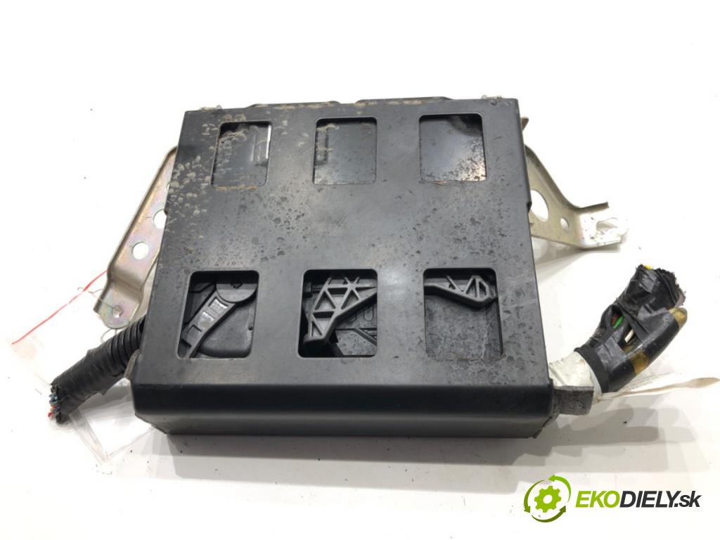 TOYOTA YARIS (_P13_) 2010 - 2022    1.5 (NSP131_) 82 kW [112 KM] benzyna 2017 - 2022  riadiaca jednotka Motor 82121-0U150 (Riadiace jednotky)