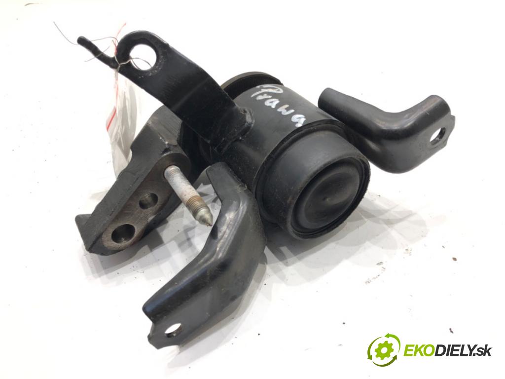 TOYOTA YARIS (_P13_) 2010 - 2022    1.5 (NSP131_) 82 kW [112 KM] benzyna 2017 - 2022  AirBag Motor  (Držiaky motora)