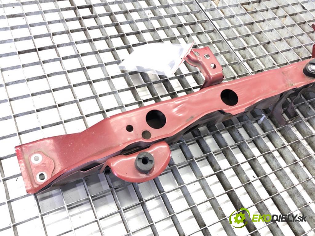 TOYOTA YARIS (_P13_) 2010 - 2022    1.5 (NSP131_) 82 kW [112 KM] benzyna 2017 - 2022  držák přední část  (Výztuhy přední)