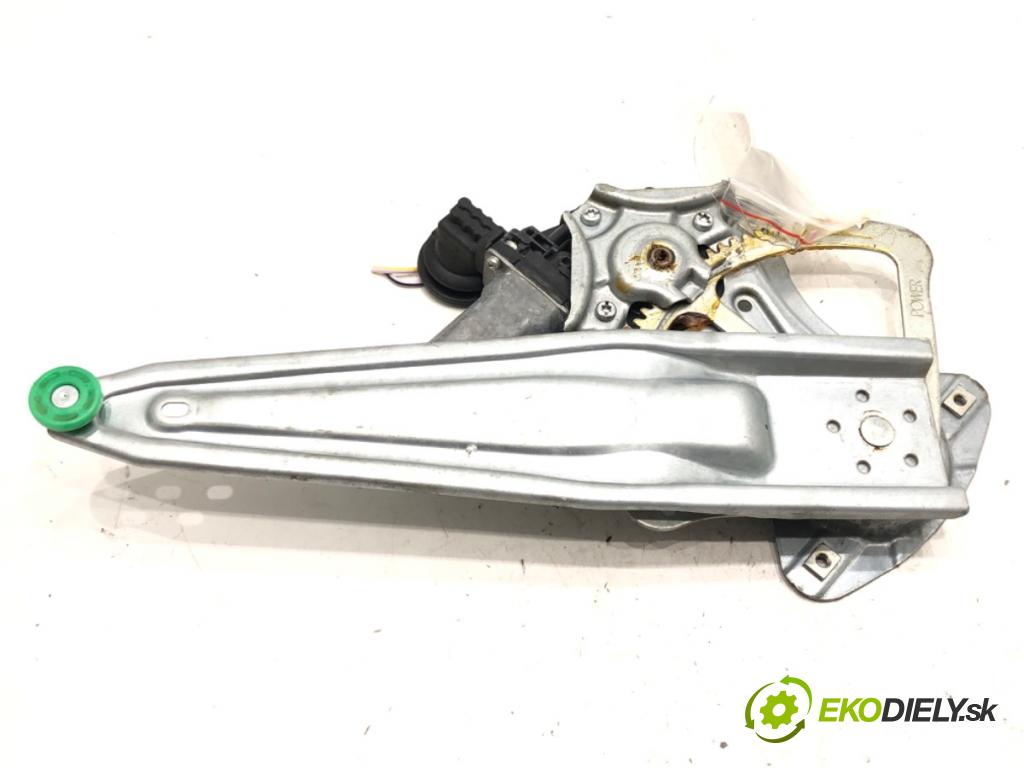 TOYOTA YARIS (_P13_) 2010 - 2022    1.5 (NSP131_) 82 kW [112 KM] benzyna 2017 - 2022  mechanismus okna zadní část levý 85710-0D100 (Ostatné)