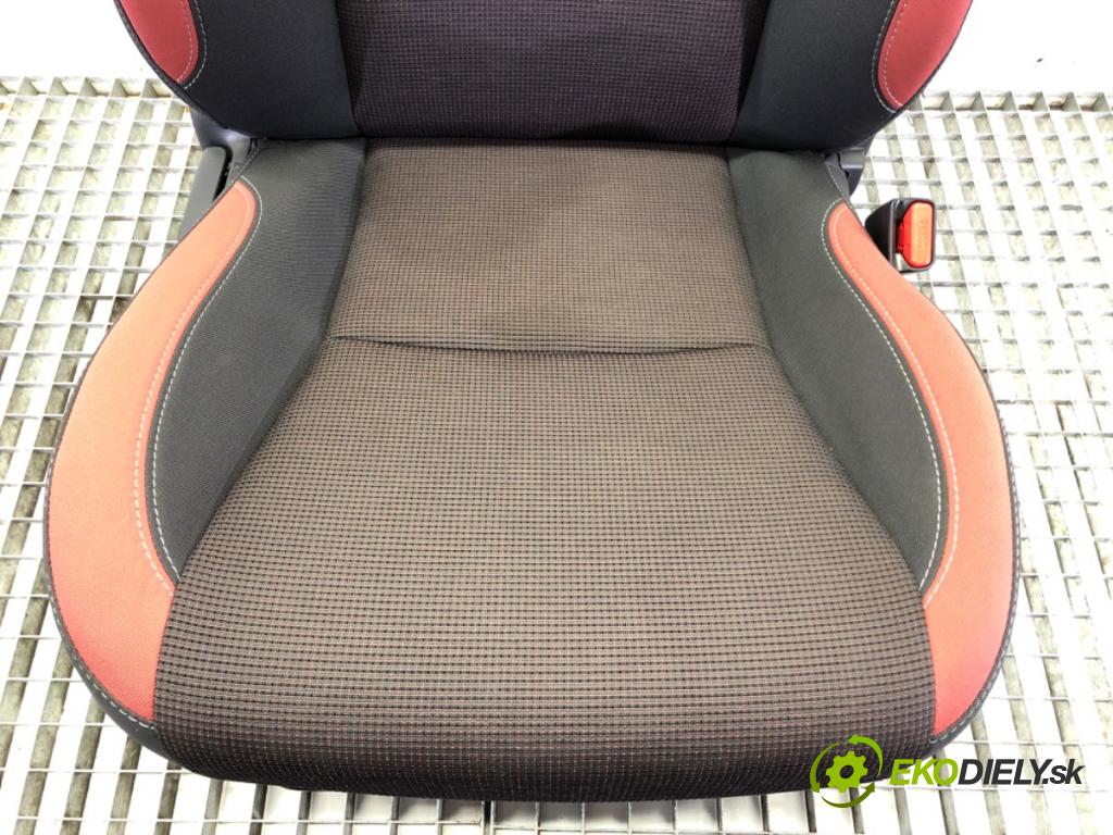 TOYOTA YARIS (_P13_) 2010 - 2022    1.5 (NSP131_) 82 kW [112 KM] benzyna 2017 - 2022  Sedadlo pravy predný