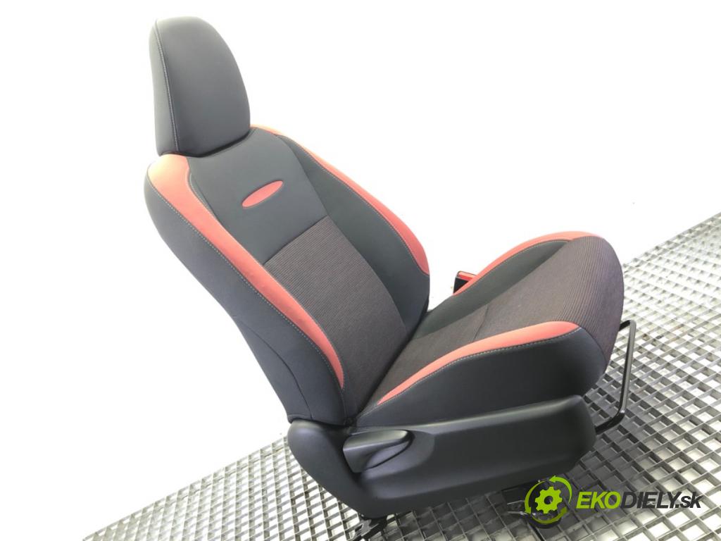 TOYOTA YARIS (_P13_) 2010 - 2022    1.5 (NSP131_) 82 kW [112 KM] benzyna 2017 - 2022  Sedadlo pravy predný