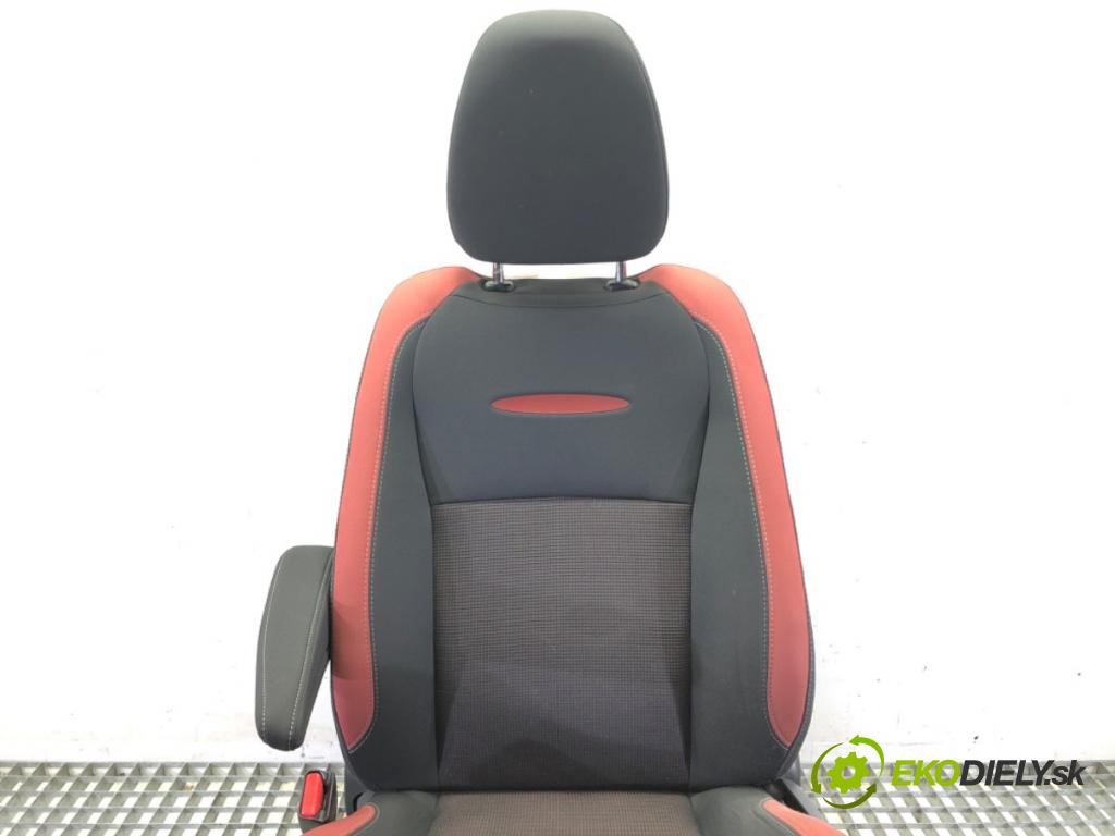 TOYOTA YARIS (_P13_) 2010 - 2022    1.5 (NSP131_) 82 kW [112 KM] benzyna 2017 - 2022  Sedadlo ľavy predný