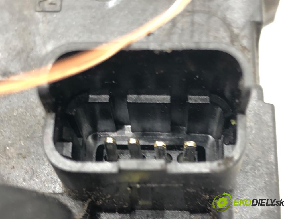 RENAULT CLIO III (BR0/1, CR0/1) 2005 - 2014    1.2 16V (BR02, BR0J, BR11, CR02, CR0J, CR11) 55 kW [75 KM] benzyna 2005 - 2014  zámok dveře levý přední část