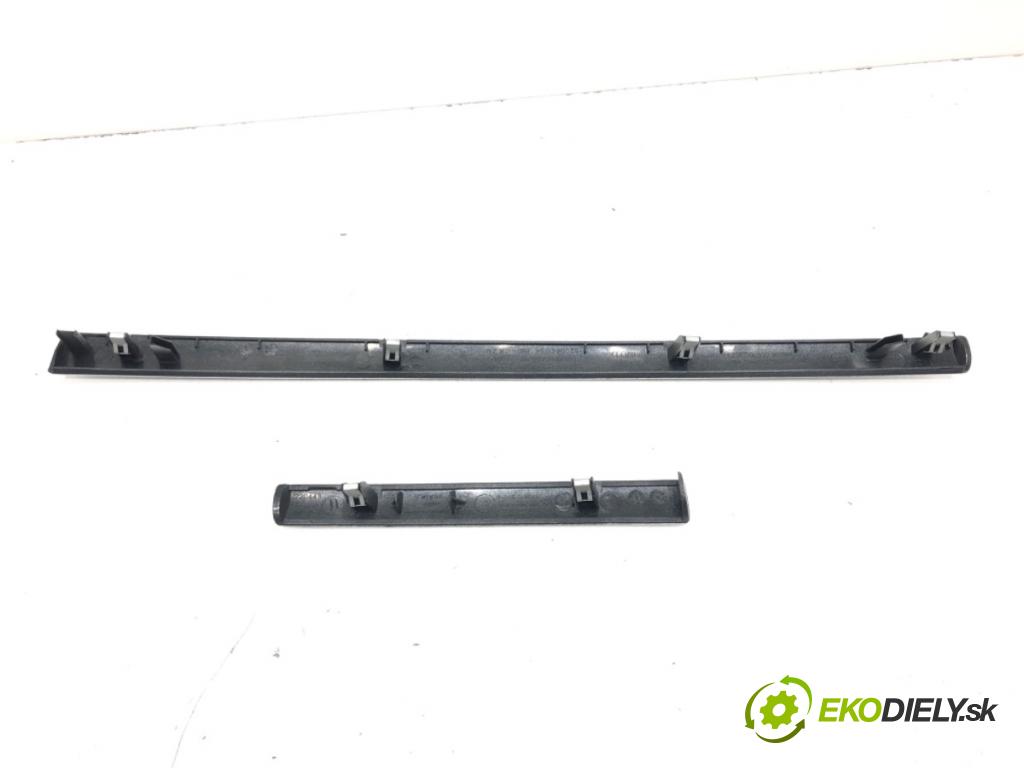 RENAULT CLIO III (BR0/1, CR0/1) 2005 - 2014    1.2 16V (BR02, BR0J, BR11, CR02, CR0J, CR11) 55 kW [75 KM] benzyna 2005 - 2014  lišty kryt 8200407858 (Lišty)