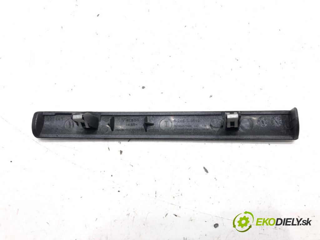 RENAULT CLIO III (BR0/1, CR0/1) 2005 - 2014    1.2 16V (BR02, BR0J, BR11, CR02, CR0J, CR11) 55 kW [75 KM] benzyna 2005 - 2014  lišty kryt 8200407858 (Lišty)